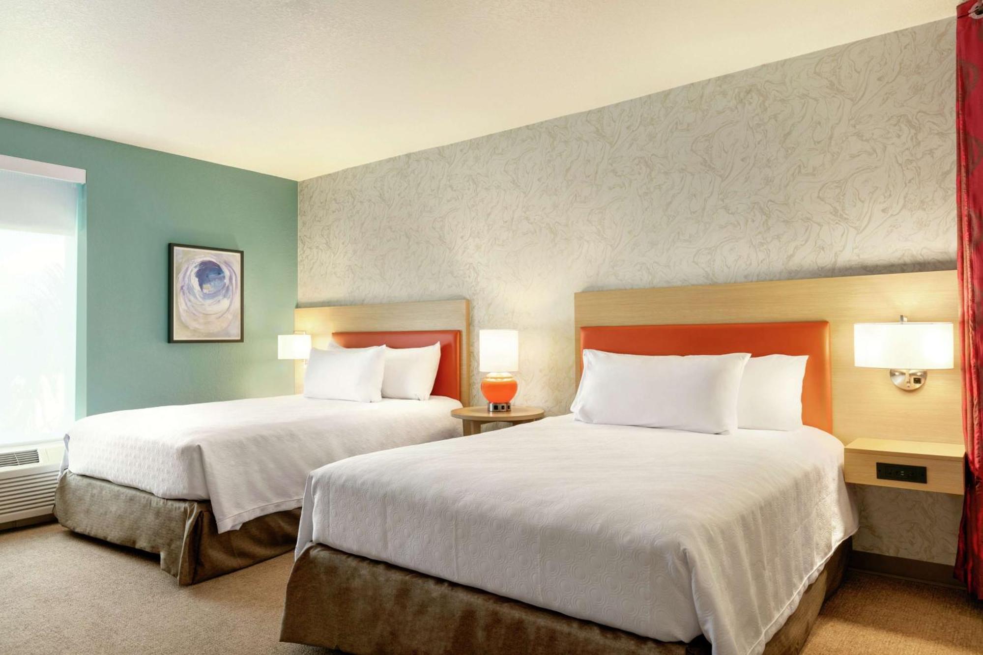 Hotel Home2 By Hilton Tampa 3*